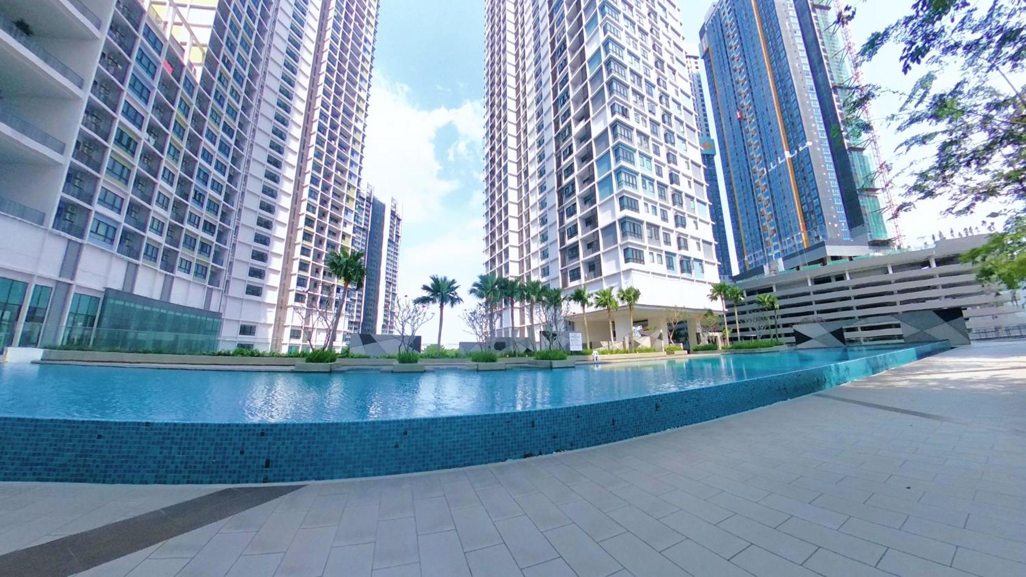 9Pax 2R2B Family Suite, I-City, I-Suite, Hyde, Beside Theme Park, Wifi 50-55" Smart Tv Shah Alam Eksteriør billede